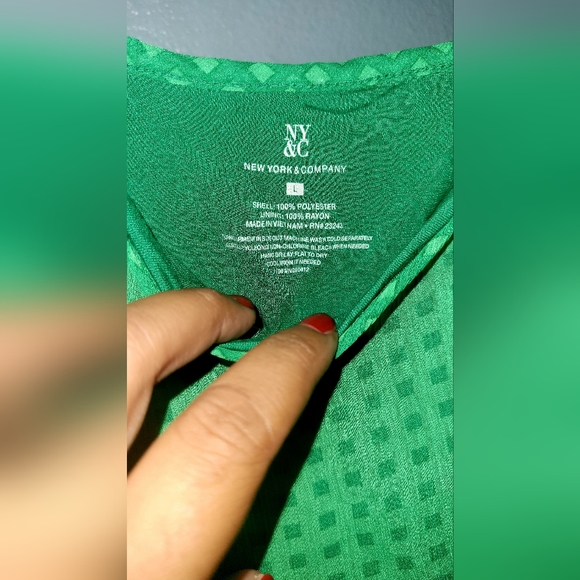 Cute Ruffle Top - Picture 3 of 3